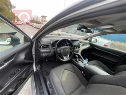 تۆیۆتا کامری